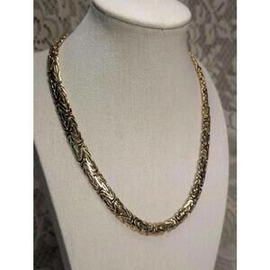 Premier Designs Vintage Necklace - Elegant Gold-Tone Design